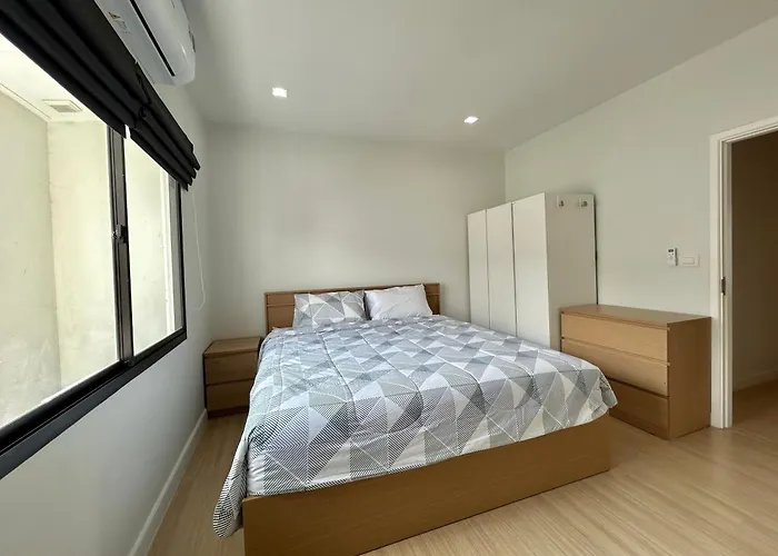 3 Bedrooms Townhome Near Mega Bangna بانكوك