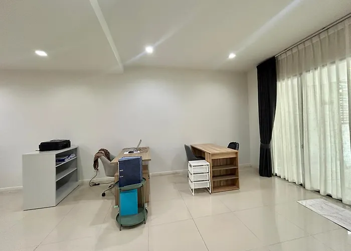 بيت للعطل 3 Bedrooms Townhome Near Mega Bangna