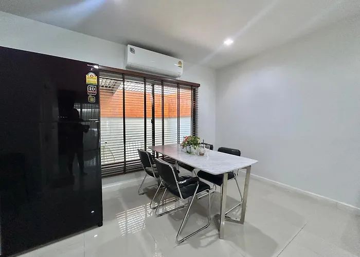 3 Bedrooms Townhome Near Mega Bangna * بانكوك